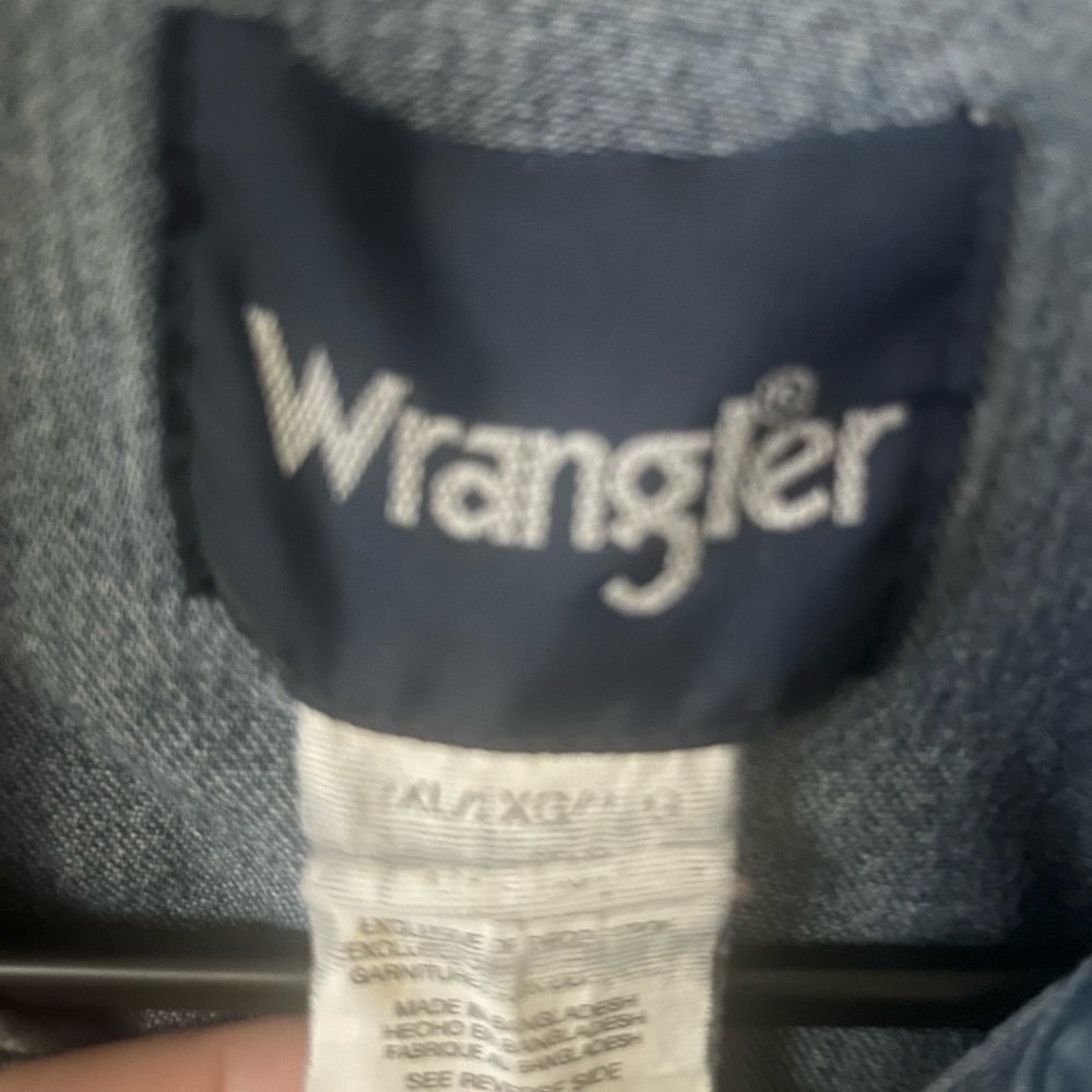 Wrangler Blue Denim Casual Button Down Shirt - Picture 3 of 5